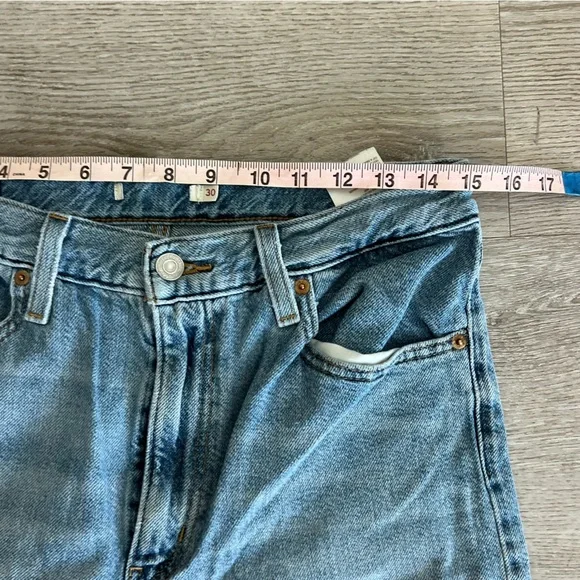 Levi’s High Rise Mom Jeans - Size 30 - Picture 4 of 7